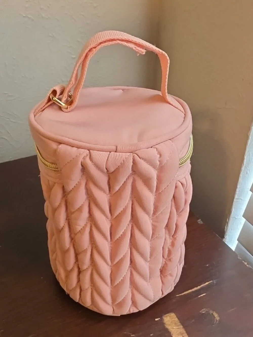 Puffy Quilted Cosmetic Bag Cylinder Travel Makeup Case Organizer – Pink Like new